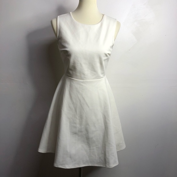 Lulus Dresses & Skirts - Lulu’s white lace open back dress size: Medium